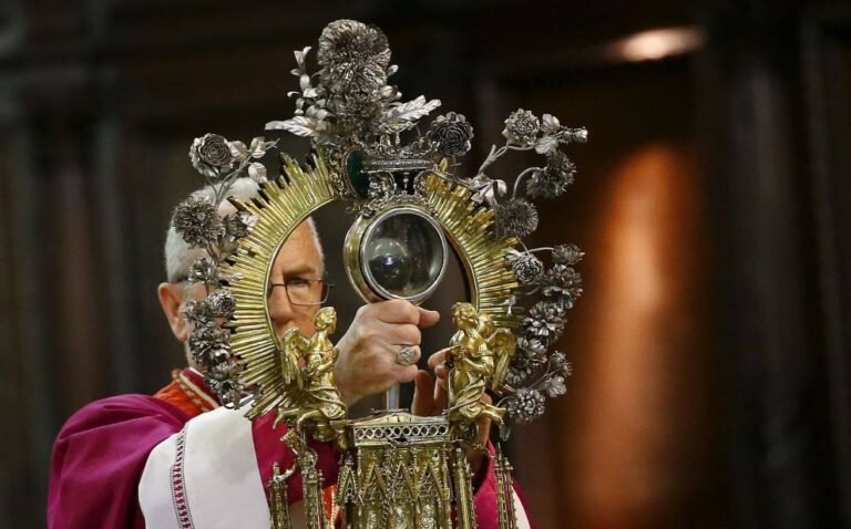 Relikvijar krvi sv. Januarija / Foto: Vatican News