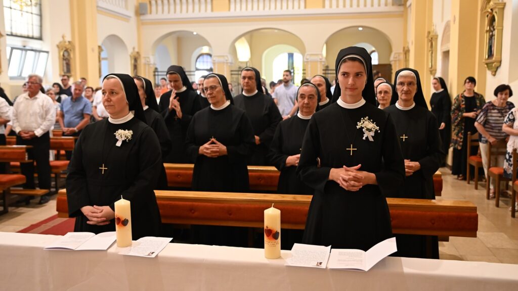 doživotni zavjeti milosrdne sestre sv. križa đakovo
