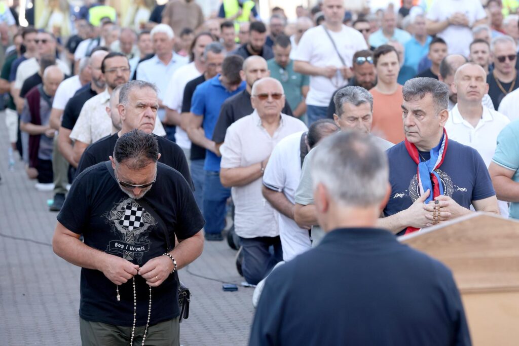 Muška molitva krunice u Zagrebu 5. 7. 2025. / Foto: Patrik Macek/PIXSELL