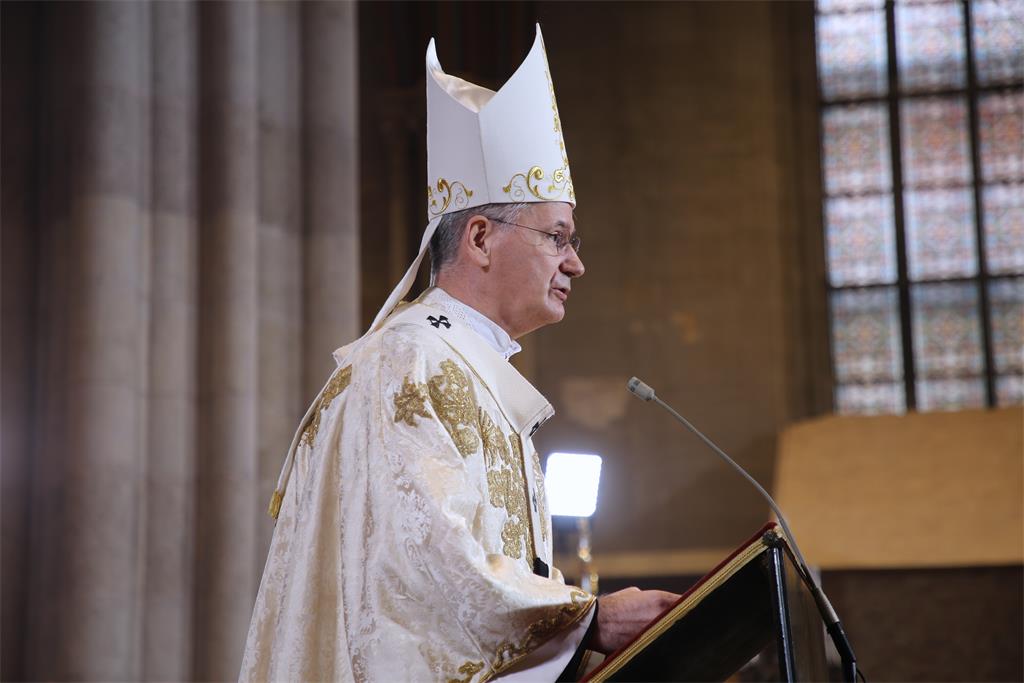 260131 Biskupsko redenje TUZN A1 26