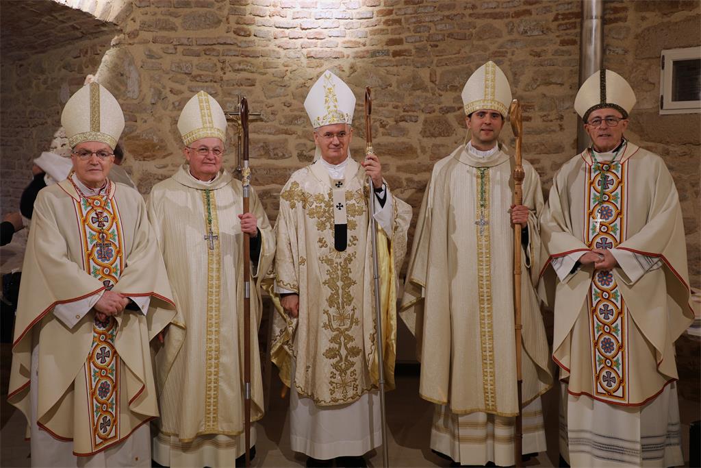 260131 Biskupsko redenje TUZN D3 18